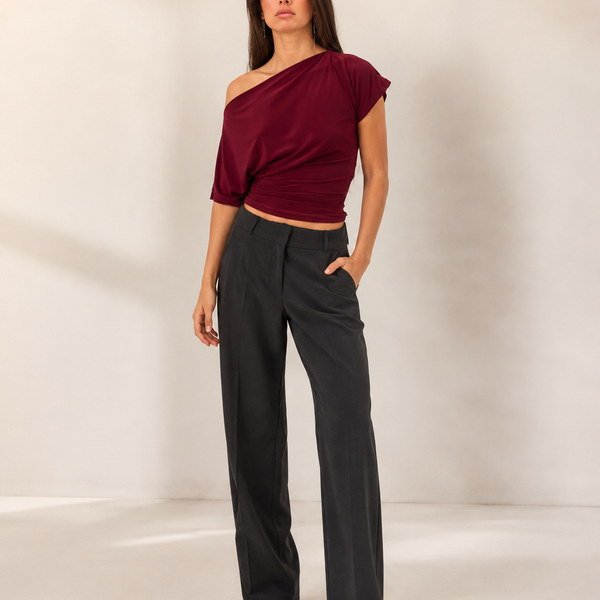 Asymmetric Fitted Top